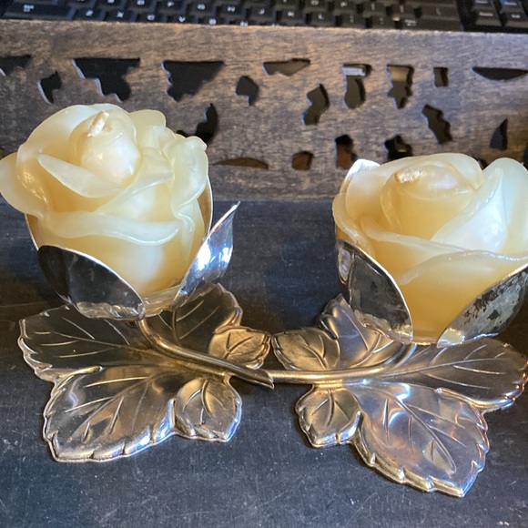 3/$15 Vintage silver plated leaf candlesticks - Picture 4 of 7